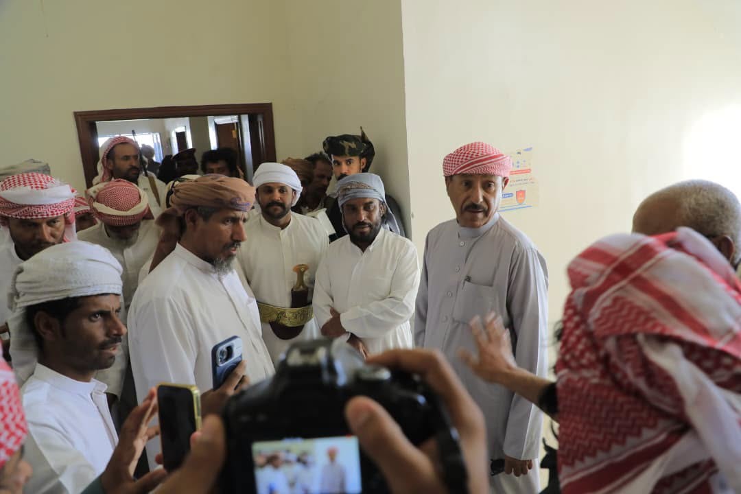 *الوكيل بارباع يتفقد أوضاع مديرية القف ويطلع على احتياجات المواطنين والخدمات الأساسية* *الوكيل بارباع يتفقد أوضاع مديرية القف ويطلع على احتياجات المواطنين والخدمات الأساسية*