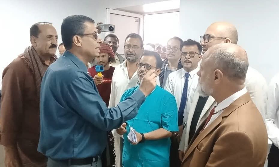 قيادة لحج تتفقد المرافق الصحية في يافع لبعوس وتضع حجر الأساس لمركز صحي بدعم كويتي - قيادة لحج تتفقد المرافق الصحية في يافع لبعوس وتضع حجر الأساس لمركز صحي بدعم كويتي -