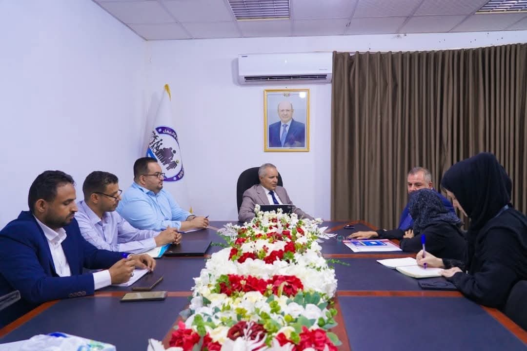 اليافعي يبحث مع مفوضية اللاجئين تعزيز التنسيق ودعم المجتمعات المضيفة - اليافعي يبحث مع مفوضية اللاجئين تعزيز التنسيق ودعم المجتمعات المضيفة -