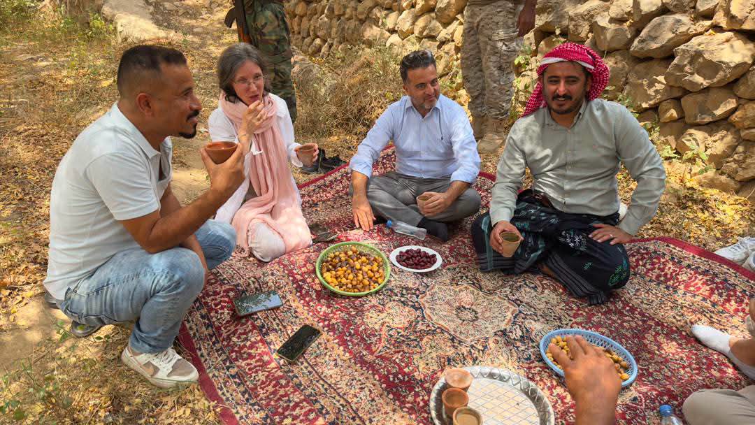 سفيرة فرنسا تختتم زيارتها لحضرموت بجولة لدوعن وتشيد بمقوماتها التراثية والتنموية الرائدة - سفيرة فرنسا تختتم زيارتها لحضرموت بجولة لدوعن وتشيد بمقوماتها التراثية والتنموية الرائدة -