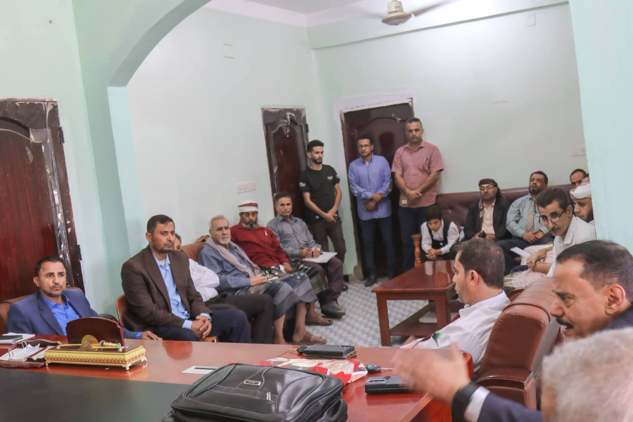 محافظ الضالع يناقش مع السلطة القضائية سبل حماية المال العام وأراضي الدولة محافظ الضالع يناقش مع السلطة القضائية سبل حماية المال العام وأراضي الدولة