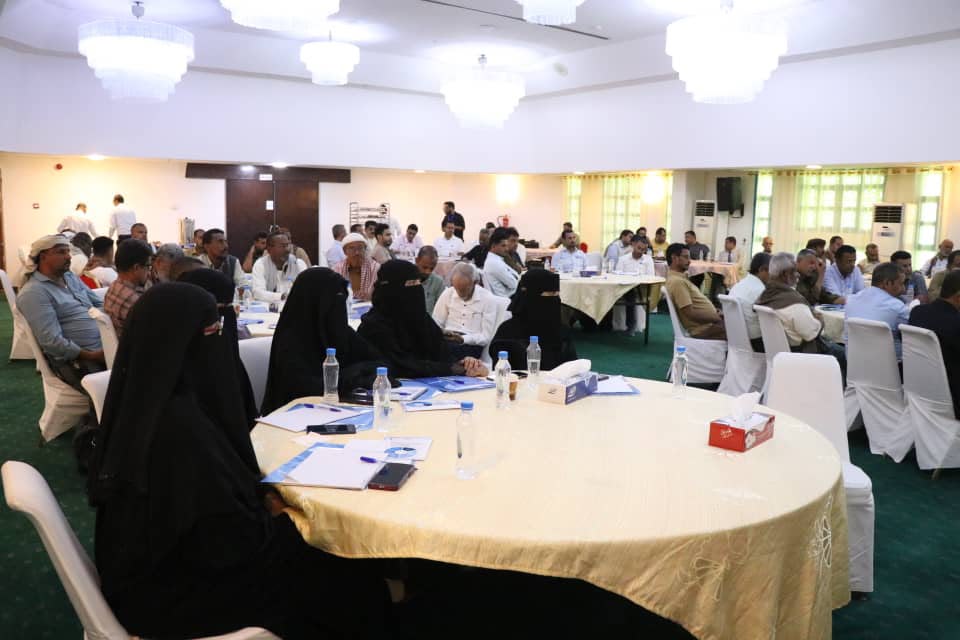 وكيل حضرموت للشؤون الفنية يفتتح بالمكلا اللقاء التشاوري لمشروع تحسين إدارة المياه والري وكيل حضرموت للشؤون الفنية يفتتح بالمكلا اللقاء التشاوري لمشروع تحسين إدارة المياه والري