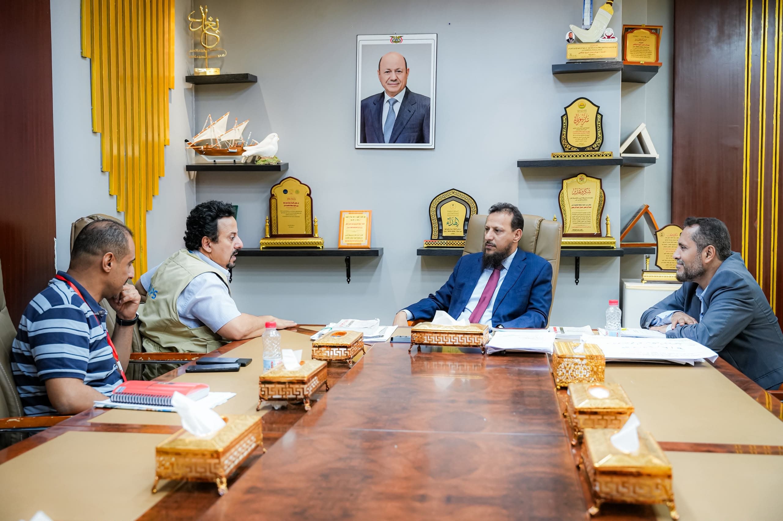 عدن تبحث مع برنامج أممي مشاريع البنية التحتية والاحتياجات الخدمية العاجلة - عدن تبحث مع برنامج أممي مشاريع البنية التحتية والاحتياجات الخدمية العاجلة -