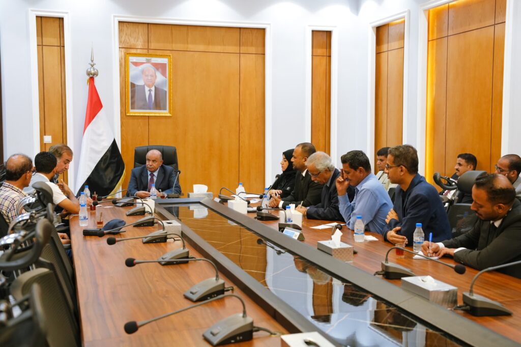 عضو مجلس القيادة محافظ حضرموت يلتقي وفد المفوضية السامية للأمم المتحدة لحقوق الإنسان عضو مجلس القيادة محافظ حضرموت يلتقي وفد المفوضية السامية للأمم المتحدة لحقوق الإنسان