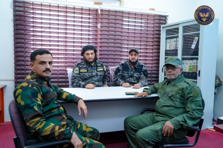 تنفيذًا لقرار وزير الداخلية.. تسليم قيادة قوات حراسة المنشآت بالعاصمة عدن مهامها ومقرها الجديد - تنفيذًا لقرار وزير الداخلية.. تسليم قيادة قوات حراسة المنشآت بالعاصمة عدن مهامها ومقرها الجديد -