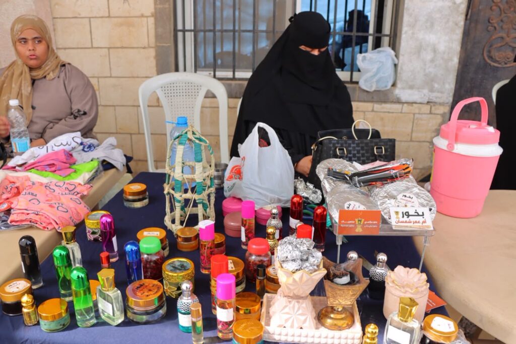 برعاية مجلس المستقبل الجنوبي في العاصمة عدن.. قطاع المرأة والطفل يقيم بازارًا لدعم الأسر المنتجة برعاية مجلس المستقبل الجنوبي في العاصمة عدن.. قطاع المرأة والطفل يقيم بازارًا لدعم الأسر المنتجة