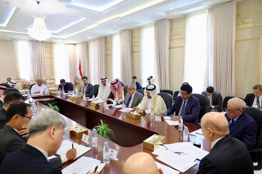 مجلس القيادة: رحلة طائرة الحرس الثوري الى صنعاء خرقا سافرا للسيادة اليمنية وتحدّيا مباشرا لهيبة النظام الدولي - مجلس القيادة: رحلة طائرة الحرس الثوري الى صنعاء خرقا سافرا للسيادة اليمنية وتحدّيا مباشرا لهيبة النظام الدولي -