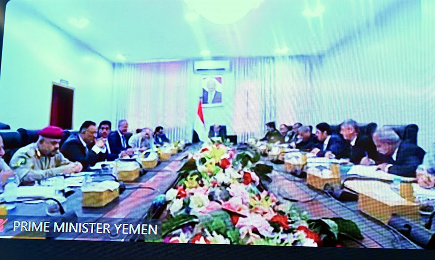 رئيس مجلس القيادة يطلق إجراءات شاملة لمكافحة التهريب وتقويض اقتصاد الحرب - رئيس مجلس القيادة يطلق إجراءات شاملة لمكافحة التهريب وتقويض اقتصاد الحرب -