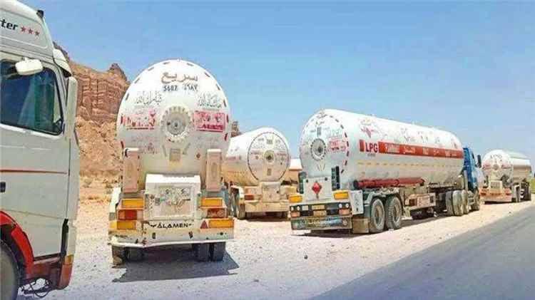 نقص إمدادات الغاز يربك الحياة اليومية في عدن نقص إمدادات الغاز يربك الحياة اليومية في عدن