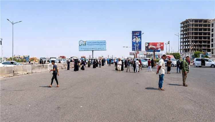 نقص إمدادات الغاز يربك الحياة اليومية في عدن نقص إمدادات الغاز يربك الحياة اليومية في عدن