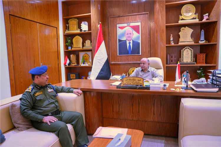 الخنبشي يشيد بجهود تعزيز العملية التدريبية والتعليمية بكلية الشرطة بحضرموت - الخنبشي يشيد بجهود تعزيز العملية التدريبية والتعليمية بكلية الشرطة بحضرموت -
