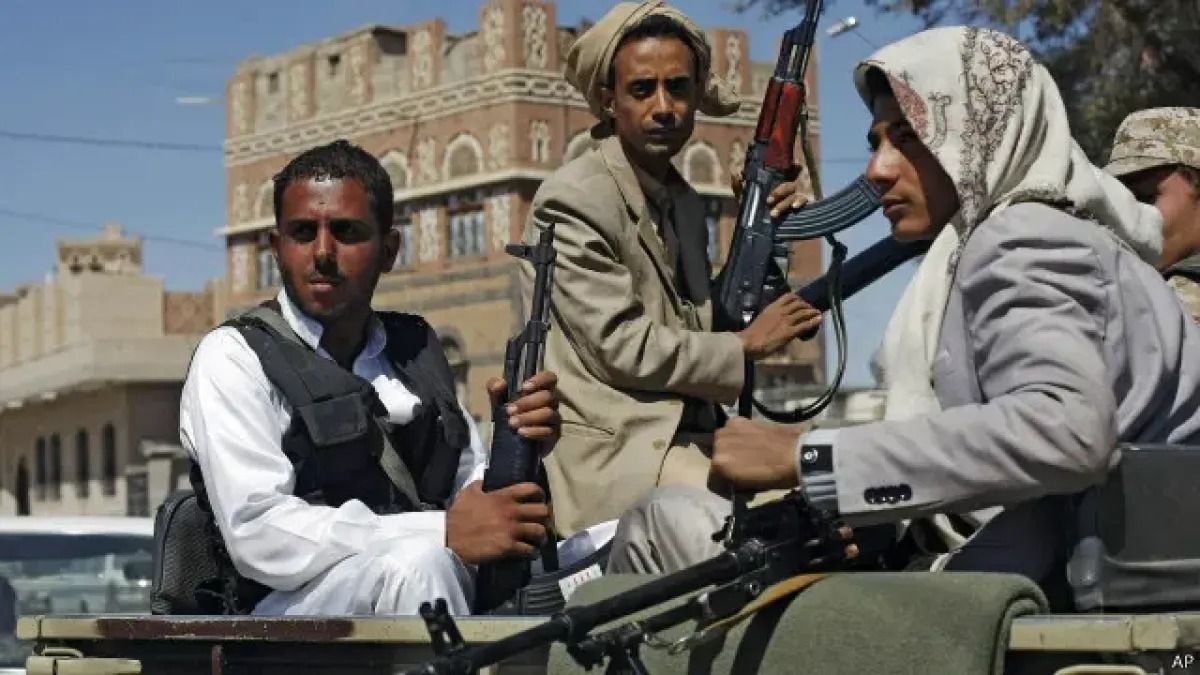قتـ,ـلى وجـ,ـرحى باشتـ,ـباكات عنيفة بين مسلـ,ـحين قبليين ومليـ,ـشيا الحـ,ـوثي قرب الأمن القومي في صنعاء - قتـ,ـلى وجـ,ـرحى باشتـ,ـباكات عنيفة بين مسلـ,ـحين قبليين ومليـ,ـشيا الحـ,ـوثي قرب الأمن القومي في صنعاء -