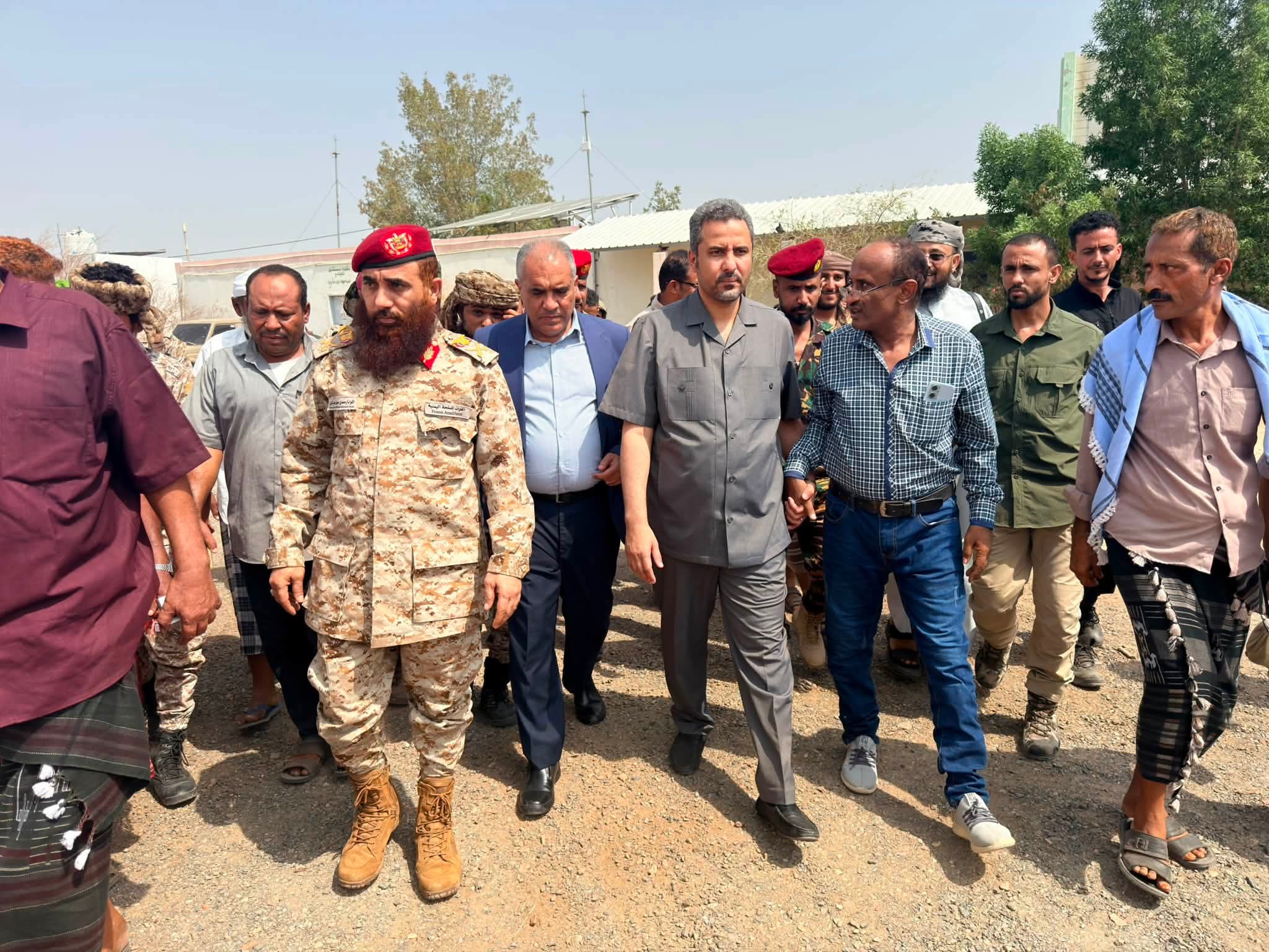 محافظ لحج ووزير التربية وقائد المنطقة الرابعة يدشنون مشاريع تنموية بالمضاربة ورأس العارة - محافظ لحج ووزير التربية وقائد المنطقة الرابعة يدشنون مشاريع تنموية بالمضاربة ورأس العارة -