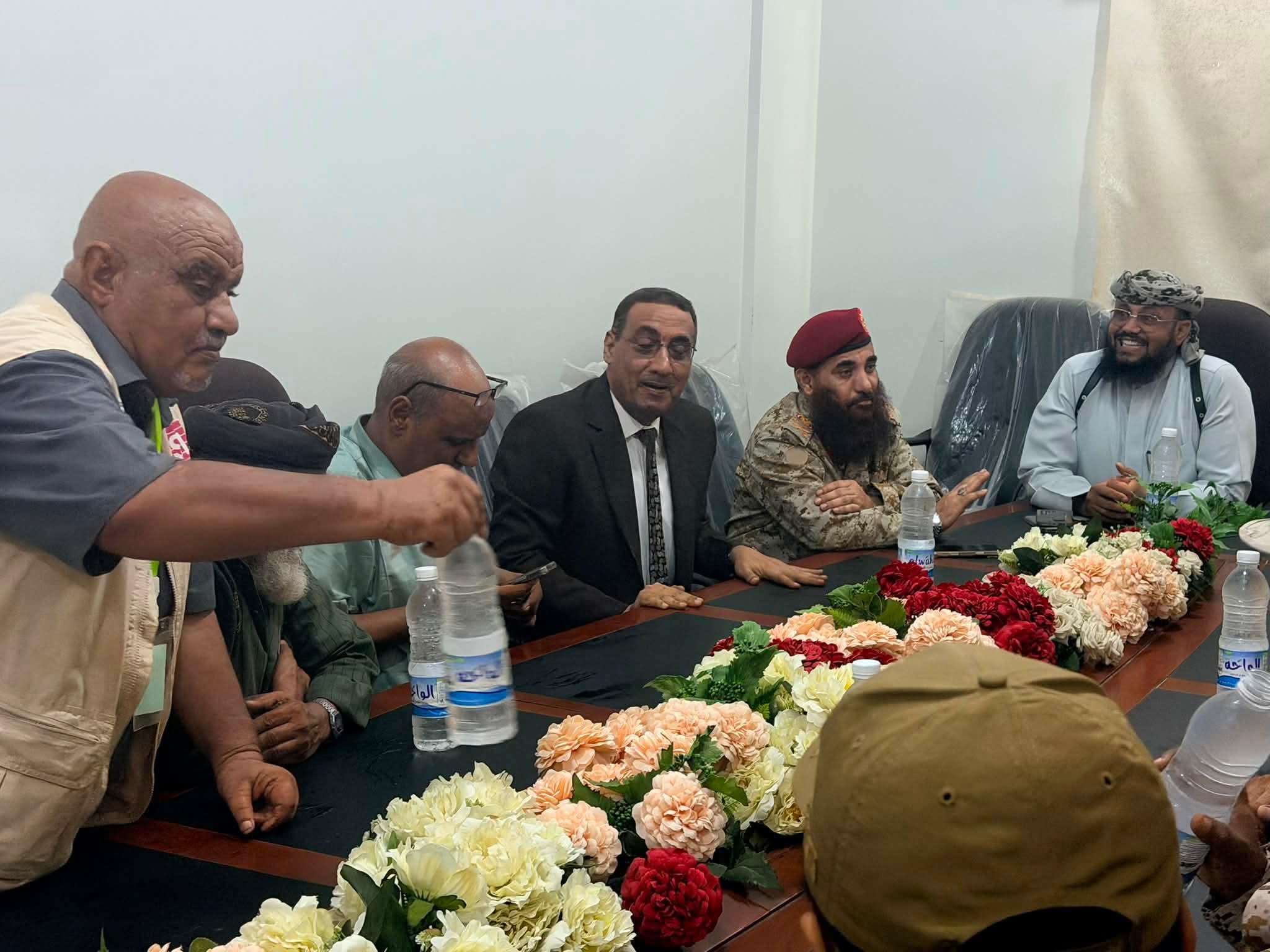 محافظ لحج ووزير التربية وقائد المنطقة الرابعة يدشنون مشاريع تنموية بالمضاربة ورأس العارة - محافظ لحج ووزير التربية وقائد المنطقة الرابعة يدشنون مشاريع تنموية بالمضاربة ورأس العارة -