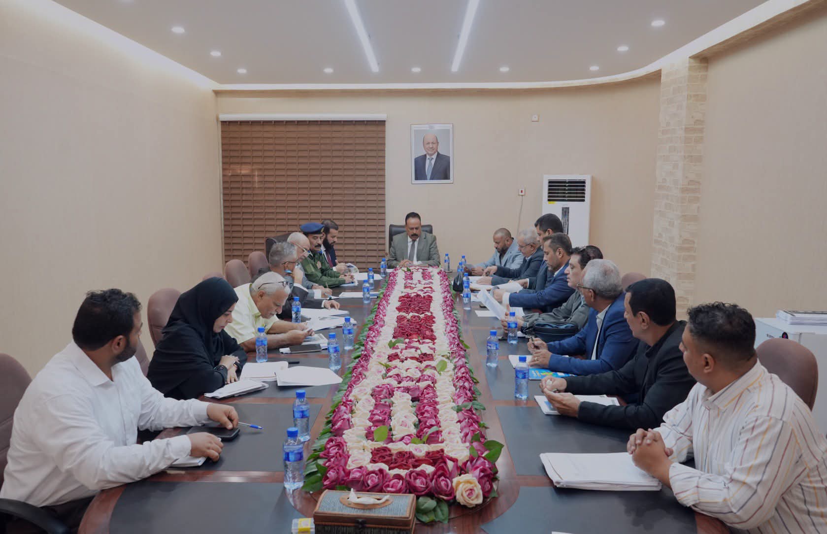 اجتماع في عدن برئاسة وزير الأشغال يناقش آليات تنفيذ المشروع الوطني للاسكان لذوي الدخل المحدود - اجتماع في عدن برئاسة وزير الأشغال يناقش آليات تنفيذ المشروع الوطني للاسكان لذوي الدخل المحدود -