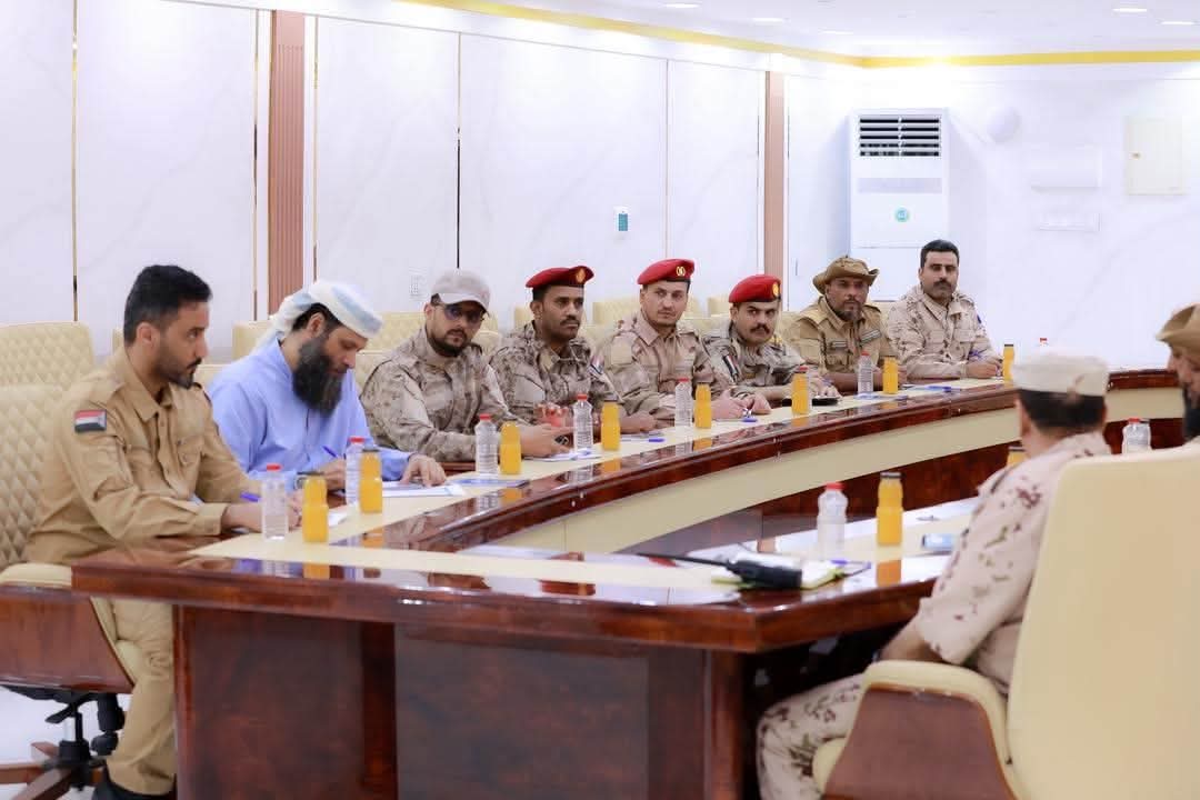 المحرّمي يطّلع على الأوضاع العسكرية في مسرح عمليات محور المشاة والإسناد الأول، ويوجه برفع الجاهزية - المحرّمي يطّلع على الأوضاع العسكرية في مسرح عمليات محور المشاة والإسناد الأول، ويوجه برفع الجاهزية -