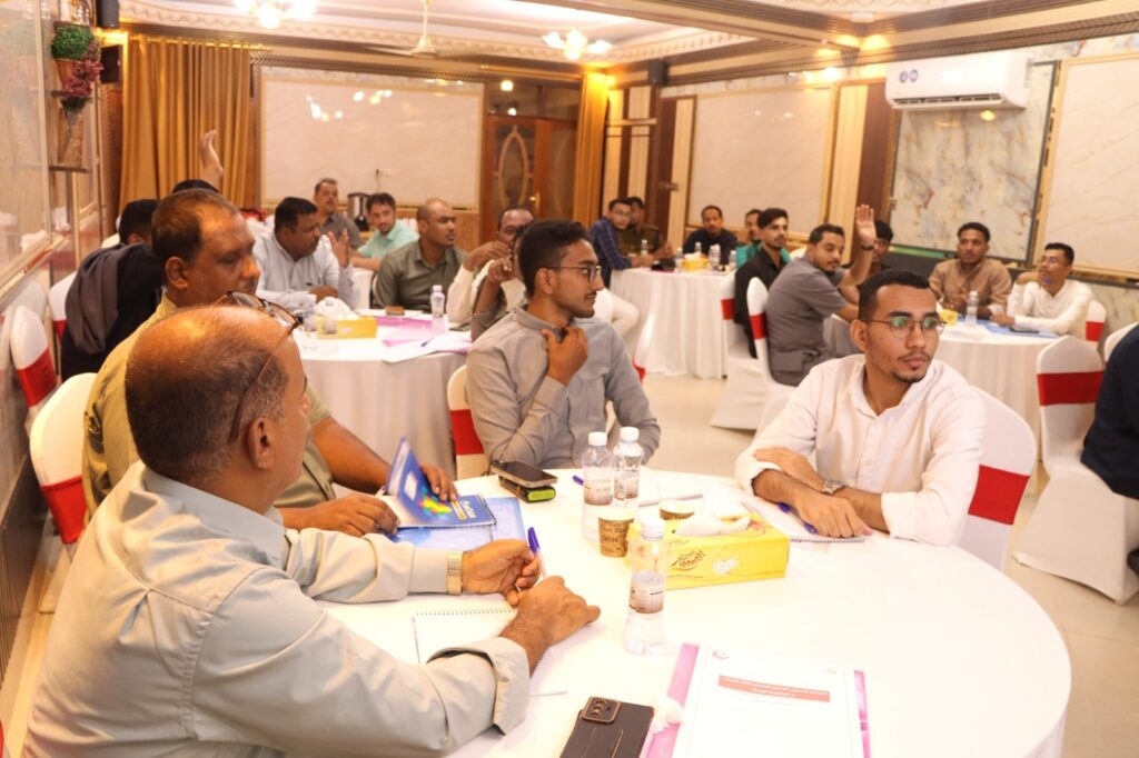 بدعم من الشبكة الشرق أوسطية للصحة المجتمعية EMPHNET .. لليوم الثاني على التوالي تتواصل بسيئون دورة تعزيز قدرات الامن الصحي للعاملين في المنافذ الحدودية بدعم من الشبكة الشرق أوسطية للصحة المجتمعية EMPHNET .. لليوم الثاني على التوالي تتواصل بسيئون دورة تعزيز قدرات الامن الصحي للعاملين في المنافذ الحدودية