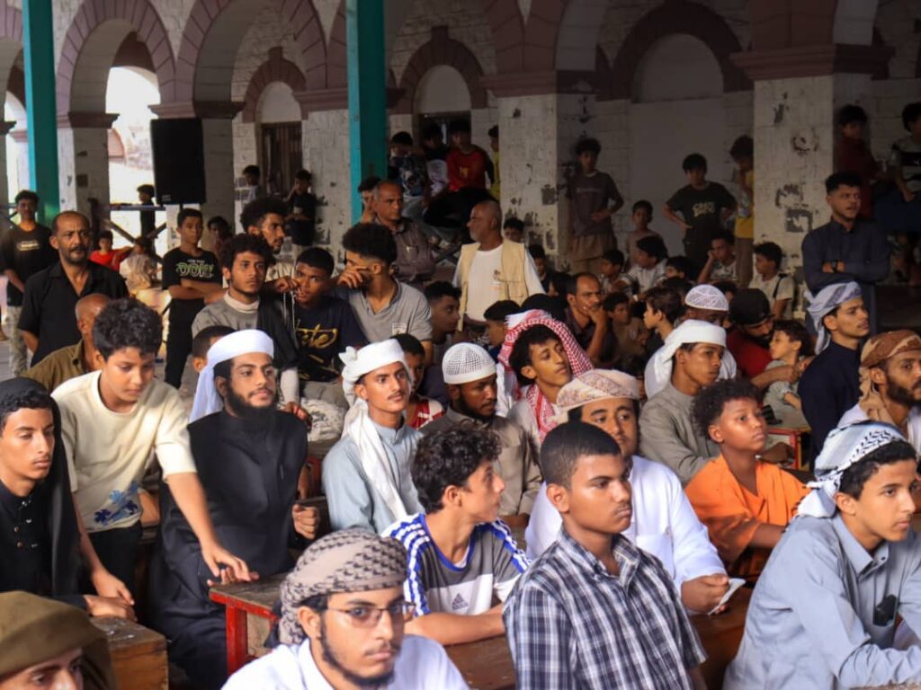 ندوة توعوية في البنجسار بالتواهي تحذر من مخاطر المخدرات وتدعو لحماية الشباب ندوة توعوية في البنجسار بالتواهي تحذر من مخاطر المخدرات وتدعو لحماية الشباب