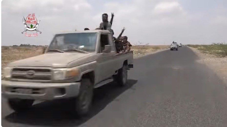 قوات العمالقة الجنوبية تشارك ضمن قوات مشتركة في هجوم معاكس ضد مليشـ,ـيات الحـ,ـوثي بالساحل الغربي - قوات العمالقة الجنوبية تشارك ضمن قوات مشتركة في هجوم معاكس ضد مليشـ,ـيات الحـ,ـوثي بالساحل الغربي -