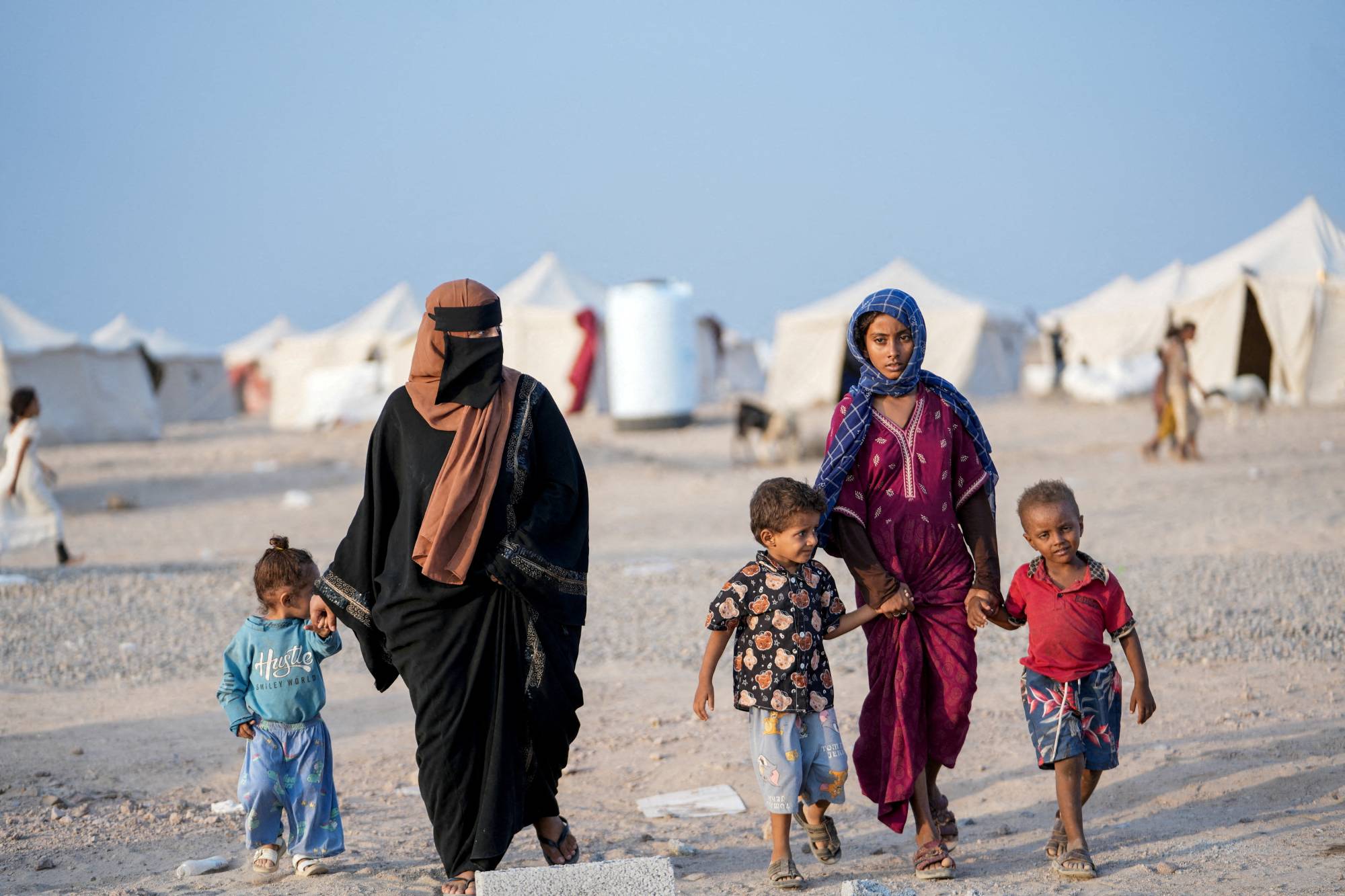 زحف الحوثيين يصطدم بضربات موجعة في جبهات تعز ولحج زحف الحوثيين يصطدم بضربات موجعة في جبهات تعز ولحج