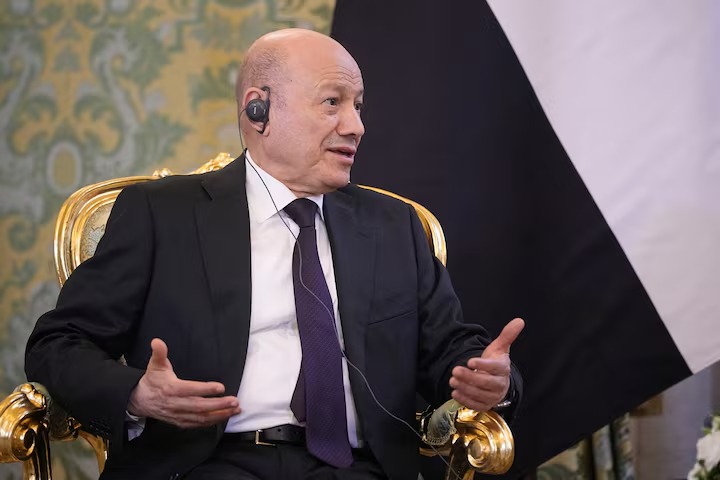 رويترز: ترمب اتصل هاتفيا برئيس مجلس القيادة الرئاسي - رويترز: ترمب اتصل هاتفيا برئيس مجلس القيادة الرئاسي -