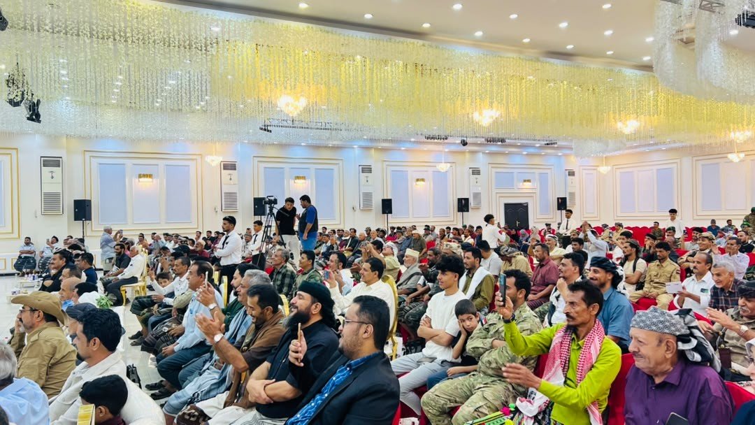 قيادات من المجلس الانتقالي تشارك في حفل تكريم الشاعر الثائر محمد السليماني قيادات من المجلس الانتقالي تشارك في حفل تكريم الشاعر الثائر محمد السليماني