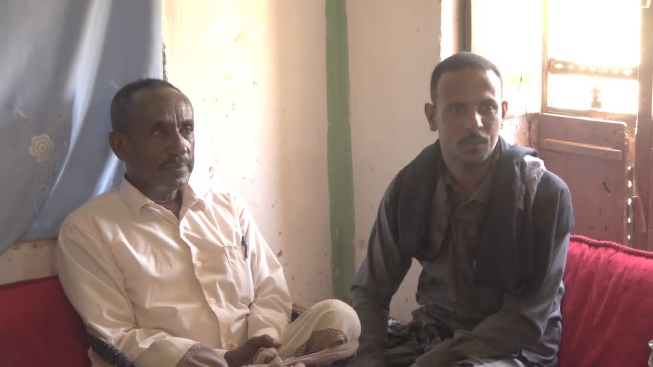 التميمي يطمئن على صحة عضو المجلس الاستشاري عبدالله بن الشيخ أبوبكر التميمي يطمئن على صحة عضو المجلس الاستشاري عبدالله بن الشيخ أبوبكر
