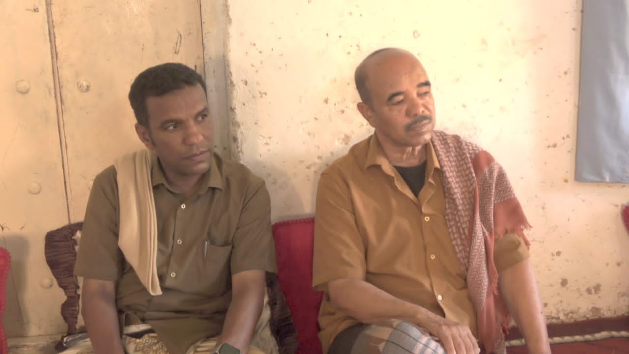 التميمي يطمئن على صحة عضو المجلس الاستشاري عبدالله بن الشيخ أبوبكر التميمي يطمئن على صحة عضو المجلس الاستشاري عبدالله بن الشيخ أبوبكر