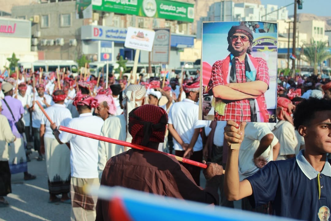 التميمي يشارك في مطلع المطالع السنوي لحافة الحوطة بسيئون وسط حضور جماهيري واسع التميمي يشارك في مطلع المطالع السنوي لحافة الحوطة بسيئون وسط حضور جماهيري واسع