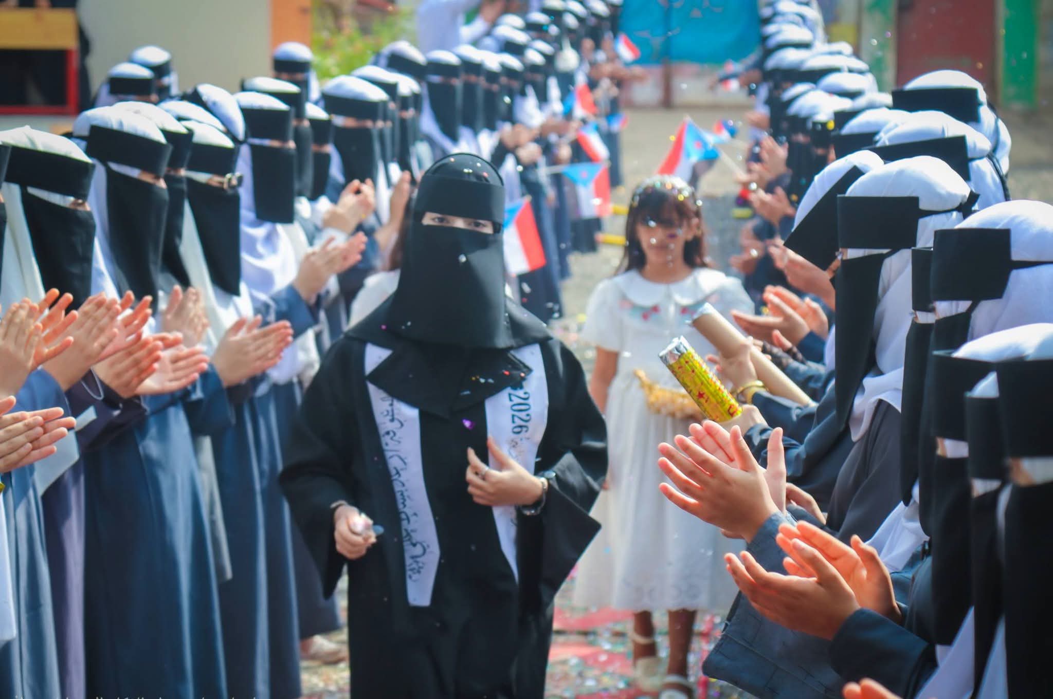 محافظ الضالع يكرّم متفوقات الثانوية ضمن أوائل الجمهورية ويعتمد 100 ألف ريال سعودي لتوسعة مدرسة الفقيد فُضيل محافظ الضالع يكرّم متفوقات الثانوية ضمن أوائل الجمهورية ويعتمد 100 ألف ريال سعودي لتوسعة مدرسة الفقيد فُضيل