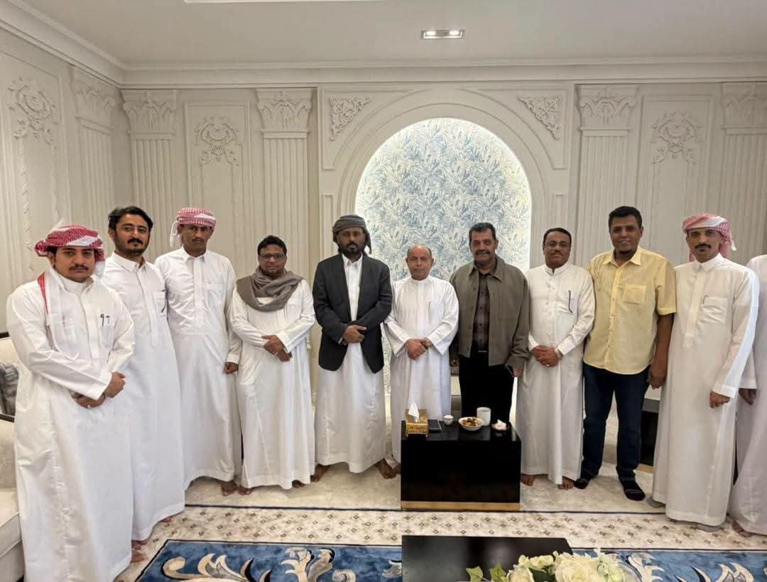 الخنبشي يبحث مع الشيخ بن حبريش توحيد الصف وتكاتف الجهود لتعزيز حضور حضرموت - الخنبشي يبحث مع الشيخ بن حبريش توحيد الصف وتكاتف الجهود لتعزيز حضور حضرموت -