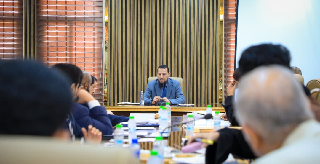 المكتب التنفيذي بالعاصمة عدن يستعرض التقارير النصف سنوية للمكاتب التنفيذية - المكتب التنفيذي بالعاصمة عدن يستعرض التقارير النصف سنوية للمكاتب التنفيذية -