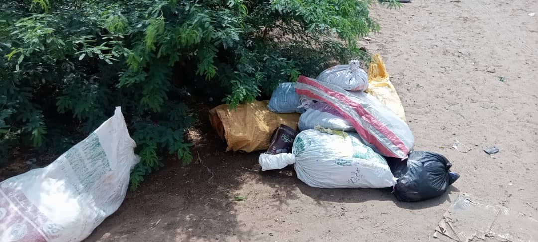 2338 أسرة نازحة تصل إلى لحج وعدن وأبين وسط تصاعد القتال في تعز والساحل الغربي - 2338 أسرة نازحة تصل إلى لحج وعدن وأبين وسط تصاعد القتال في تعز والساحل الغربي -