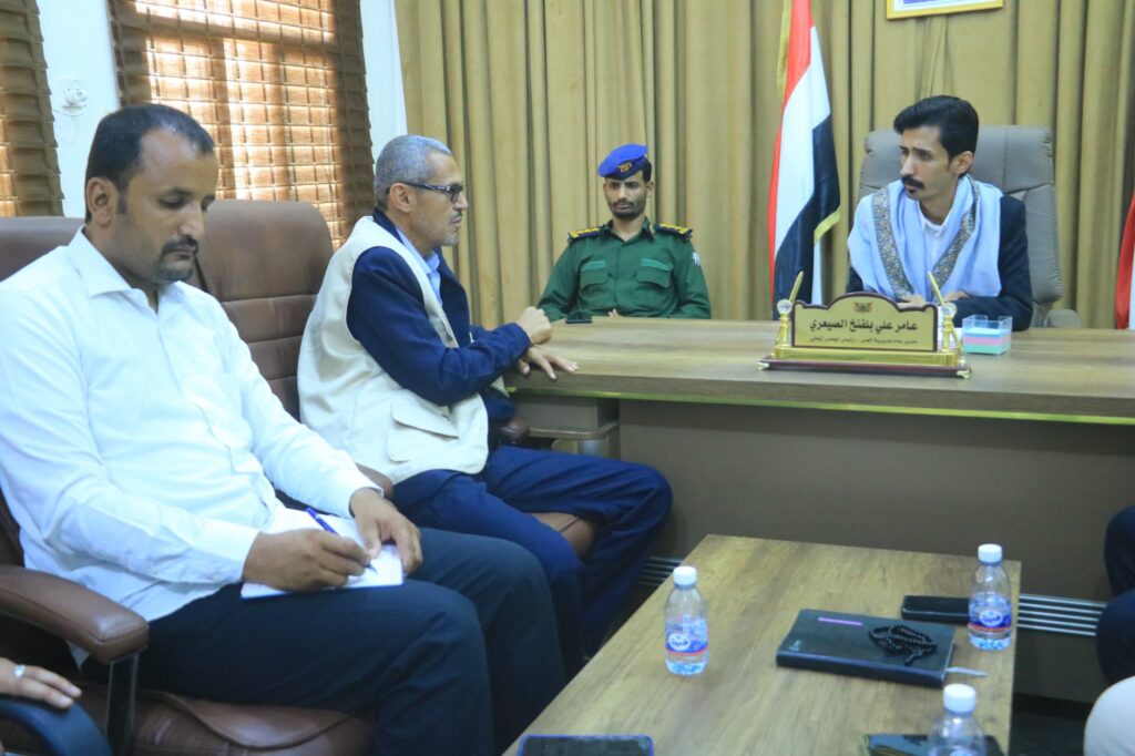 اجتماع يناقش الاستعداد لاستقبال نازحي الحرب في العبر غربي حضرموت.. ورئيس وحدة النازحين يطالب بالتدخل العاجل اجتماع يناقش الاستعداد لاستقبال نازحي الحرب في العبر غربي حضرموت.. ورئيس وحدة النازحين يطالب بالتدخل العاجل