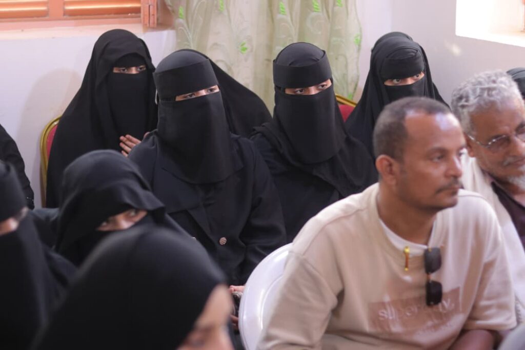 أصبوحة ثقافية بالشحر تحتفي بكتاب «الدرّ كامن» وتجربة الكاتبة منى شماخ أصبوحة ثقافية بالشحر تحتفي بكتاب «الدرّ كامن» وتجربة الكاتبة منى شماخ