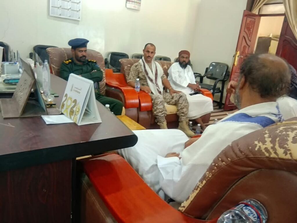 مدير عام رماه يترأس اجتماعًا أمنيًا لمناقشة تعزيز الأمن ورفع مستوى اليقظة في المديرية مدير عام رماه يترأس اجتماعًا أمنيًا لمناقشة تعزيز الأمن ورفع مستوى اليقظة في المديرية