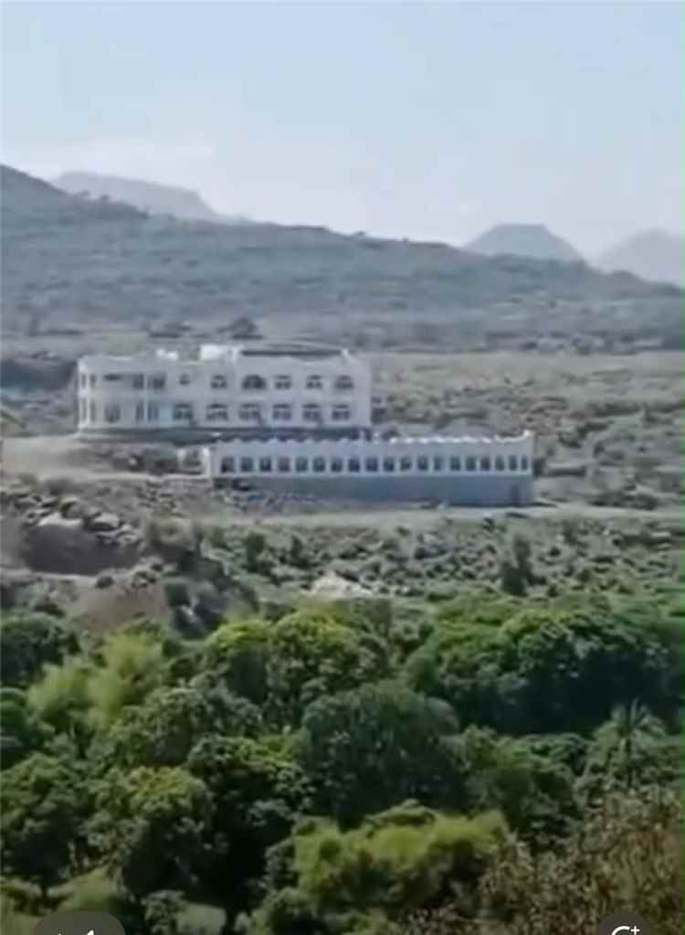 عاجل | ميليشيا الحوثي تسيطر على منزل رئيس مجلس النواب سلطان البركاني في تعز - عاجل | ميليشيا الحوثي تسيطر على منزل رئيس مجلس النواب سلطان البركاني في تعز -