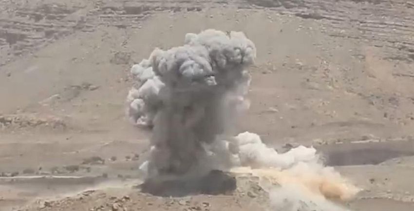 الطيران الحربي يستهدف مواقع وتمركزات لمليشـ,ـيات الحـ,ـوثي في عدة مناطق بتعز - الطيران الحربي يستهدف مواقع وتمركزات لمليشـ,ـيات الحـ,ـوثي في عدة مناطق بتعز -