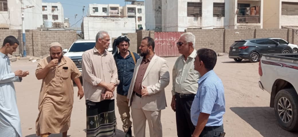 اليزيدي يوجه بإنشاء ملعب شعبي في حي نجوى مكاوي بالمنصورة - اليزيدي يوجه بإنشاء ملعب شعبي في حي نجوى مكاوي بالمنصورة -
