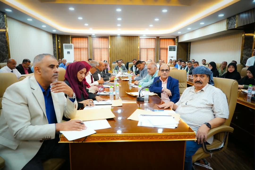 المكتب التنفيذي بعدن يستعرض أداء المكاتب الحكومية ويشدد على تعزيز التنسيق والاستقرار المكتب التنفيذي بعدن يستعرض أداء المكاتب الحكومية ويشدد على تعزيز التنسيق والاستقرار