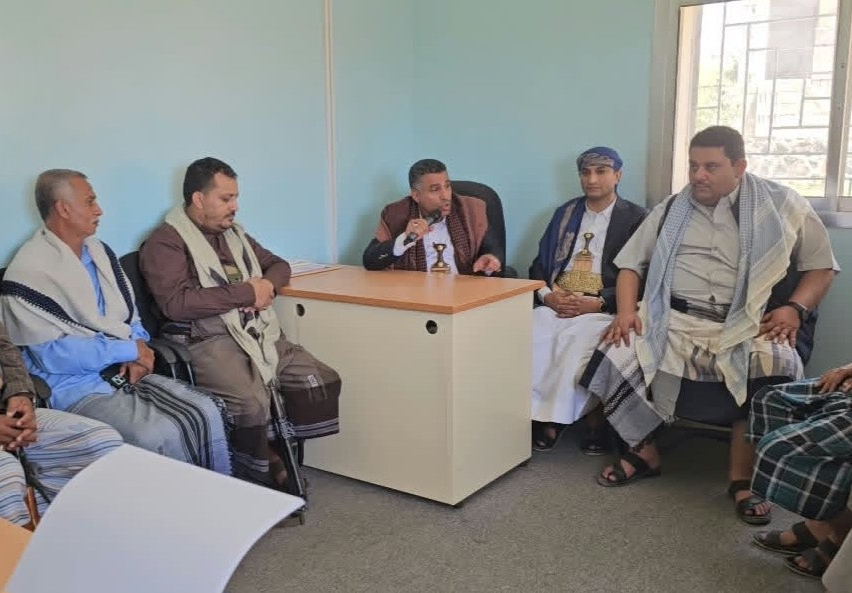 الحوثيون يلاحقون الاتصالات ويوسعون شبكات التجسس جنوب تعز - الحوثيون يلاحقون الاتصالات ويوسعون شبكات التجسس جنوب تعز -
