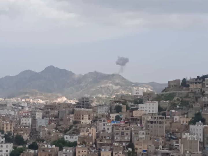 ضربات جوية وكمائن دامية تنهك حشود الحرس الثوري في تعز ضربات جوية وكمائن دامية تنهك حشود الحرس الثوري في تعز