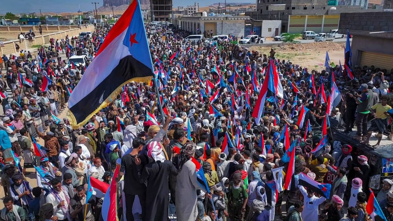 البيان الصادر عن مليونيات الاحتفال بالذكرى الـ63 لثورة 14 أكتوبر المجيدة البيان الصادر عن مليونيات الاحتفال بالذكرى الـ63 لثورة 14 أكتوبر المجيدة