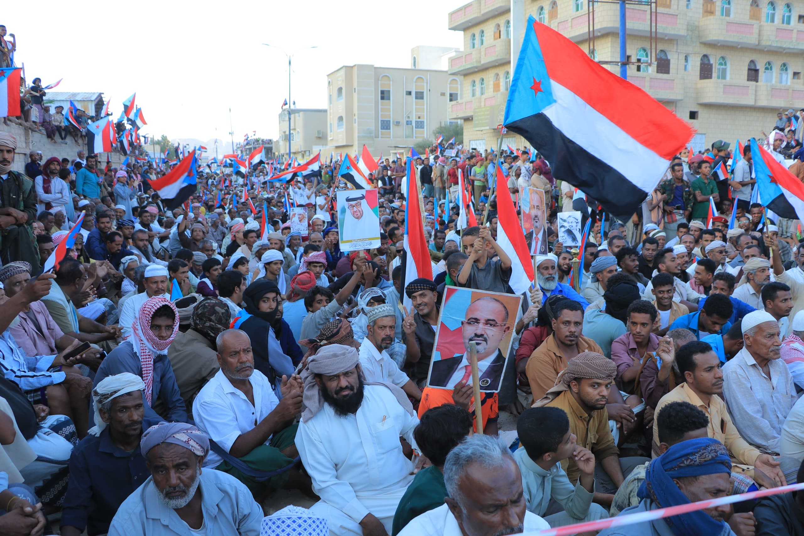 تلبية لدعوة الرئيس الزُبيدي.. سيئون تحتضن مليونية التعبئة الشعبية العامة للدفاع عن الجنوب وقضيته الوطنية في الذكرى الـ63 لثورة 14 أكتوبر تلبية لدعوة الرئيس الزُبيدي.. سيئون تحتضن مليونية التعبئة الشعبية العامة للدفاع عن الجنوب وقضيته الوطنية في الذكرى الـ63 لثورة 14 أكتوبر
