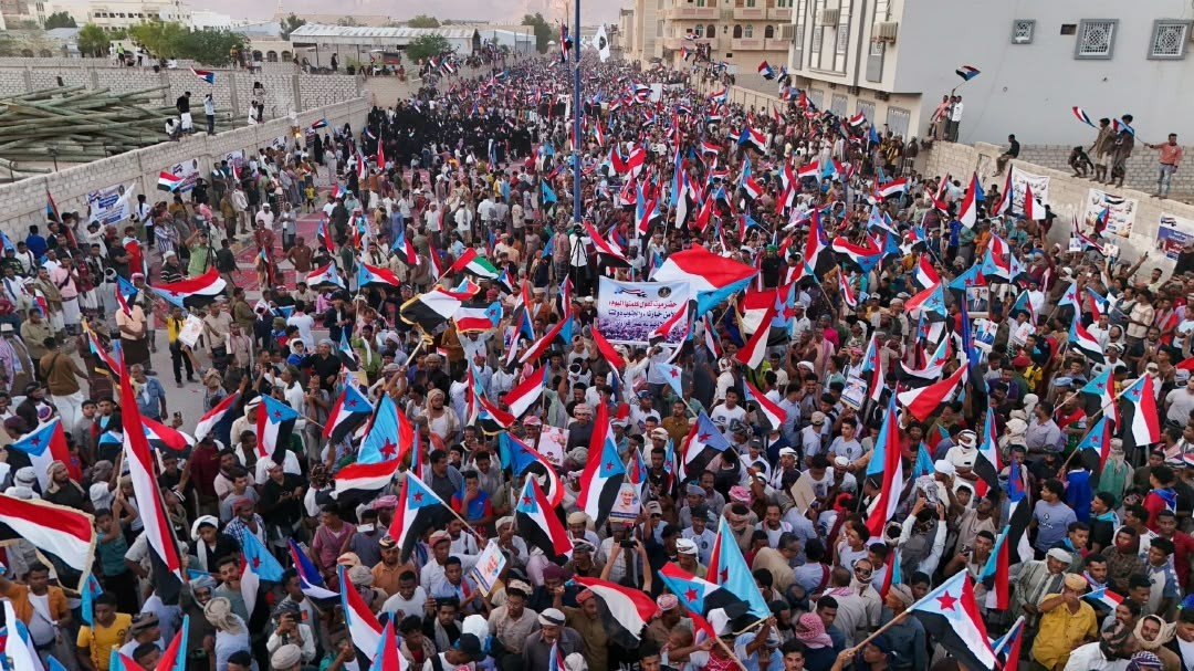 تلبية لدعوة الرئيس الزُبيدي.. سيئون تحتضن مليونية التعبئة الشعبية العامة للدفاع عن الجنوب وقضيته الوطنية في الذكرى الـ63 لثورة 14 أكتوبر تلبية لدعوة الرئيس الزُبيدي.. سيئون تحتضن مليونية التعبئة الشعبية العامة للدفاع عن الجنوب وقضيته الوطنية في الذكرى الـ63 لثورة 14 أكتوبر
