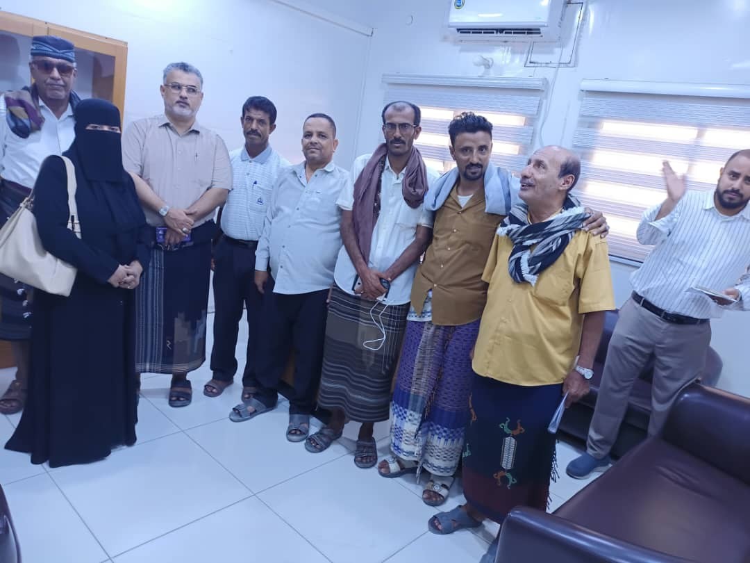 وفد الجمعية الوطنية يواصل متابعة أوضاع جرحى شبوة في مستشفيات حضرموت وفد الجمعية الوطنية يواصل متابعة أوضاع جرحى شبوة في مستشفيات حضرموت