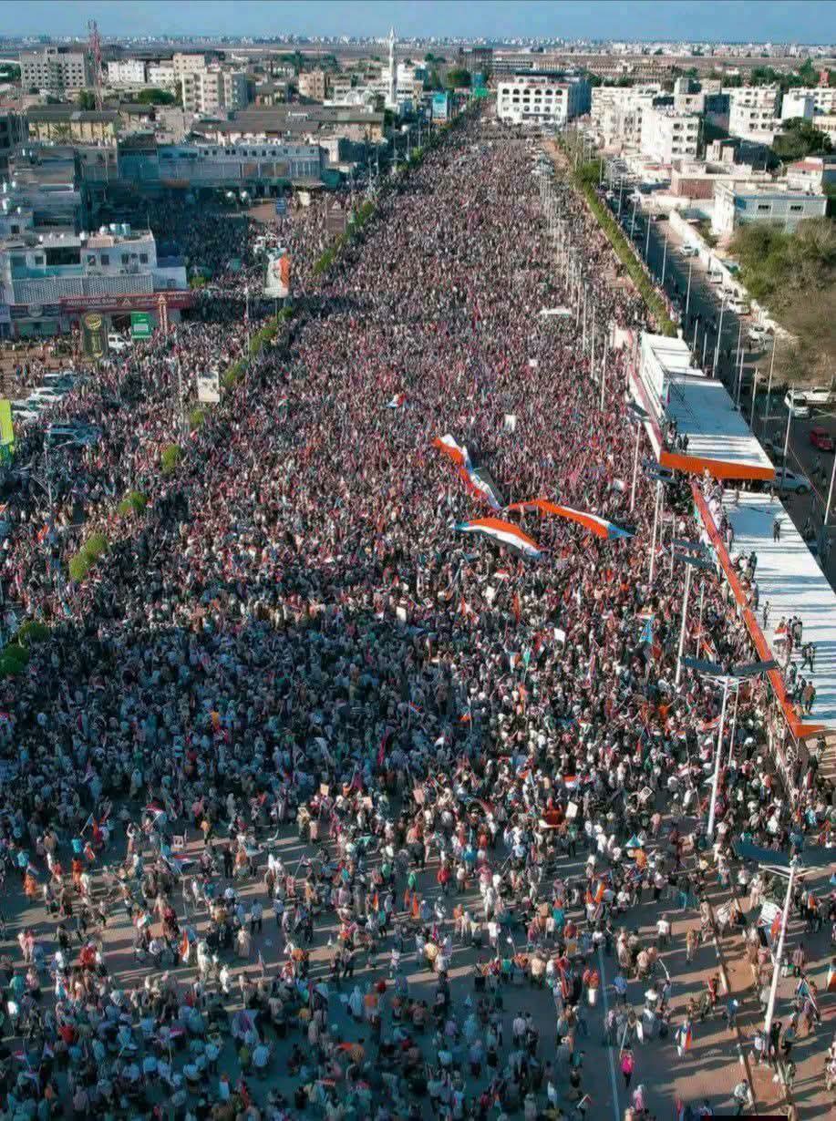 حشود مليونية في عدن إحياءً لذكرى ثورة 14 أكتوبر - حشود مليونية في عدن إحياءً لذكرى ثورة 14 أكتوبر -