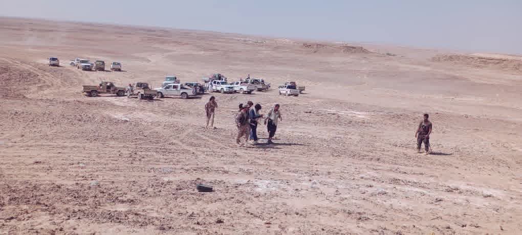 قيادة اللواء الرابع الفرقة الثانية "درع الوطن" تنهي نزاعاً قبلياً مسلحاً بين قبيلتي المناهيل والعوامر وتبرم اتفاق هدنة لمدة 3 أشهر في صحراء حضرموت. قيادة اللواء الرابع الفرقة الثانية "درع الوطن" تنهي نزاعاً قبلياً مسلحاً بين قبيلتي المناهيل والعوامر وتبرم اتفاق هدنة لمدة 3 أشهر في صحراء حضرموت.