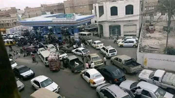غارات للتحالف تستهدف مستودعات وقود في صنعاء والحديدة - غارات للتحالف تستهدف مستودعات وقود في صنعاء والحديدة -