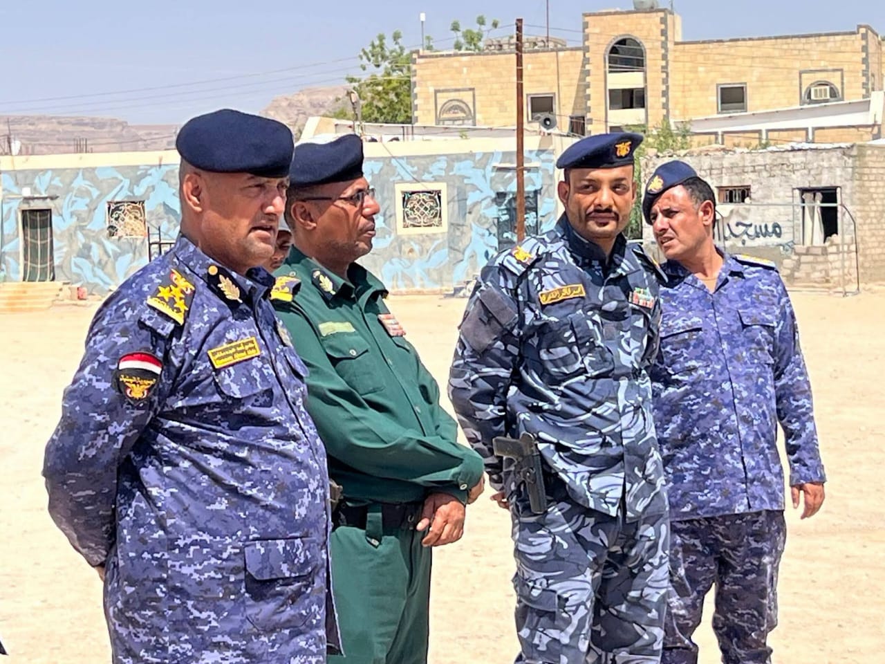 🔴 مدير عام شرطة الدوريات وأمن الطرق بوزارة الداخلية يتفقد سير العمل بفرع الوادي والصحراء ويؤكد على دعم تعزيز الجاهزية الأمنية 🔴 مدير عام شرطة الدوريات وأمن الطرق بوزارة الداخلية يتفقد سير العمل بفرع الوادي والصحراء ويؤكد على دعم تعزيز الجاهزية الأمنية